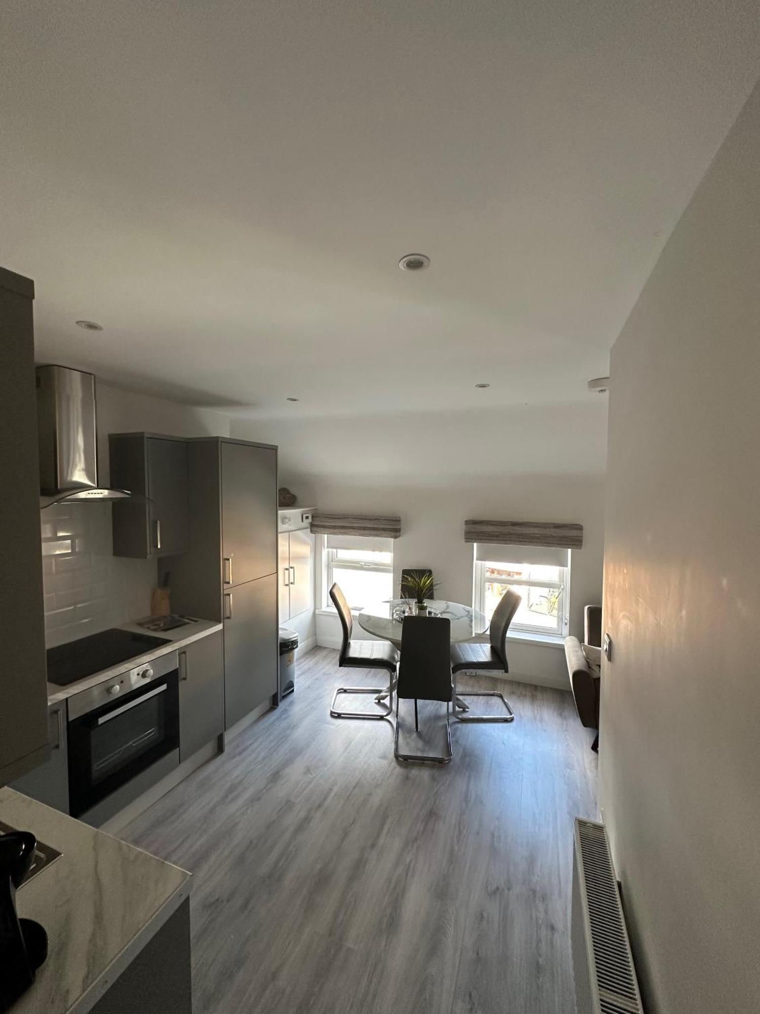 Westland Suites - Stylish, Modern, Elegant, Central Apartments A Londonderry ภายนอก รูปภาพ